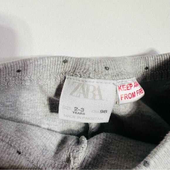 Zara Kids Gray Leggings with Black Dots - Picture 3 of 3